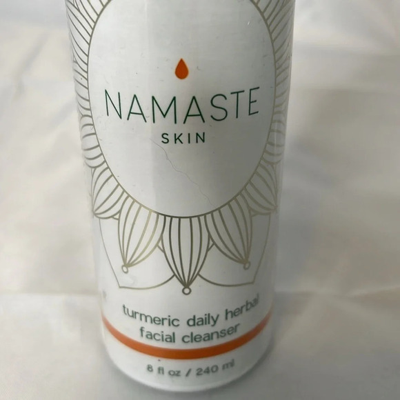 NAMASTE Skin Turmeric Daily Herbal Facial Cleanser New Unopened Size 8 oz 240ml - Picture 2 of 7